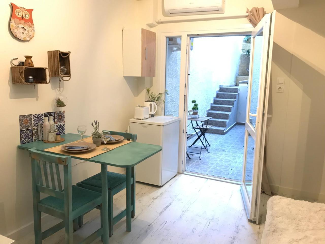 Two Petralona Apartment *
